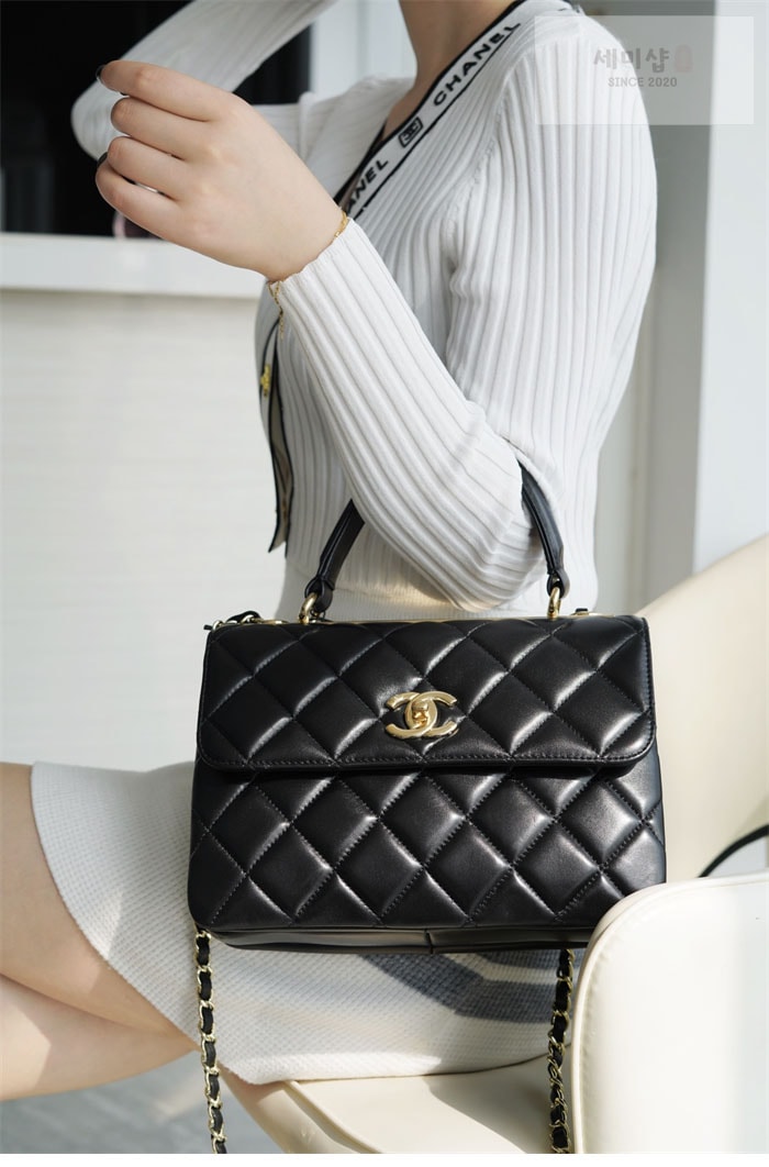 C H A N E L 샤넬 트렌디CC 퀼팅 탑핸들 스몰 블랙 Bag 2번 이미지