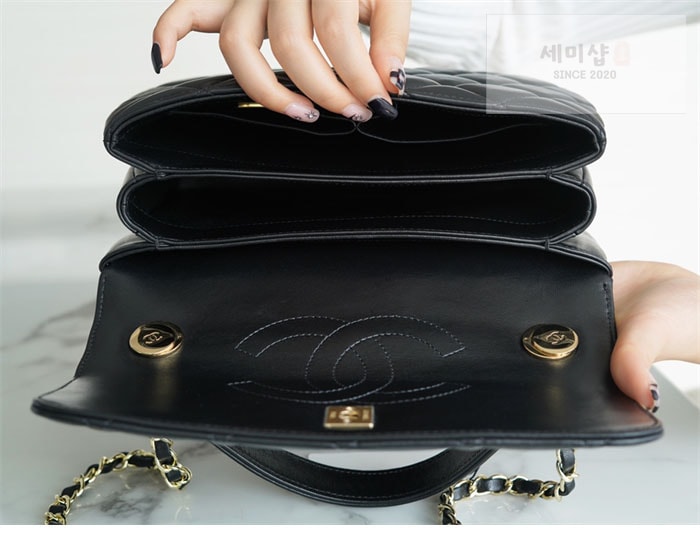 C H A N E L 샤넬 트렌디CC 퀼팅 탑핸들 스몰 블랙 Bag 6번 이미지
