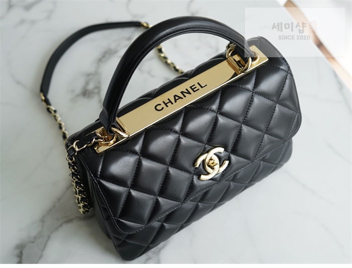 C H A N E L 샤넬 트렌디CC 퀼팅 탑핸들 스몰 블랙 Bag 17번 이미지