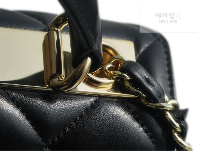 C H A N E L 샤넬 트렌디CC 퀼팅 탑핸들 스몰 블랙 Bag 12번 이미지