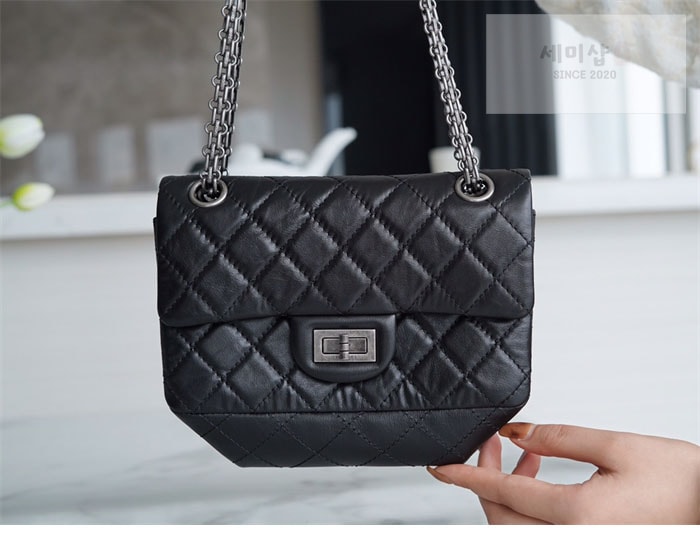 C H A N E L 샤넬 2.55 미니 빈티지 플랩백 은장 블랙 Bag 8번 이미지