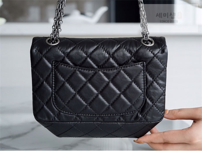 C H A N E L 샤넬 2.55 미니 빈티지 플랩백 은장 블랙 Bag 2번 이미지