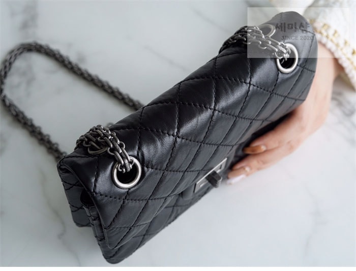 C H A N E L 샤넬 2.55 미니 빈티지 플랩백 은장 블랙 Bag 15번 이미지
