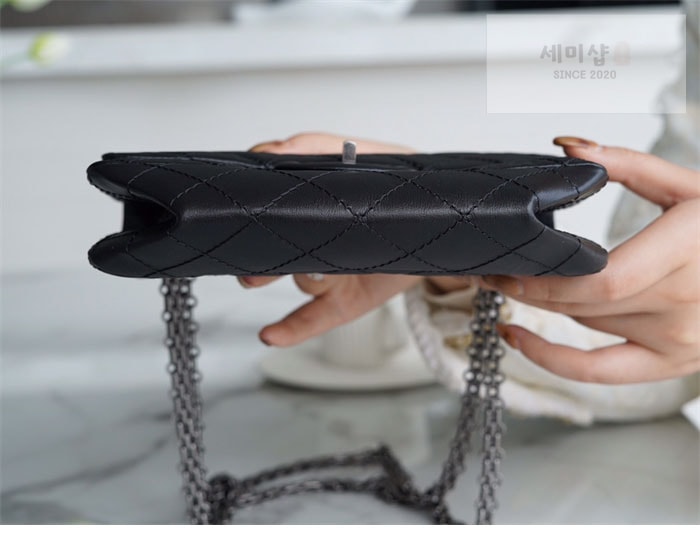 C H A N E L 샤넬 2.55 미니 빈티지 플랩백 은장 블랙 Bag 9번 이미지