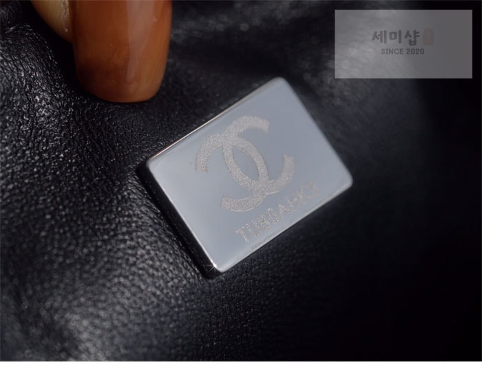 C H A N E L 샤넬 2.55 미니 빈티지 플랩백 은장 블랙 Bag 19번 이미지