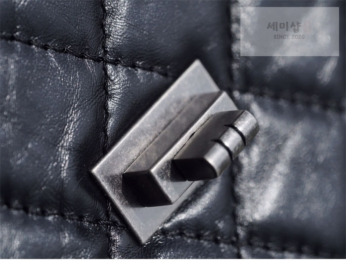 C H A N E L 샤넬 2.55 빈티지 플랩백 은장 블랙 Bag 11번 이미지