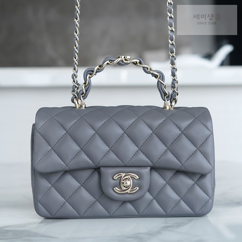 C H A N E L 샤넬 23k 뉴미니 탑핸들 CC 클래식 플랩 그레이 Bag 4번 이미지