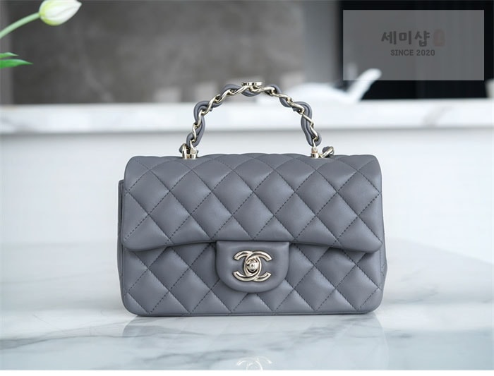C H A N E L 샤넬 23k 뉴미니 탑핸들 CC 클래식 플랩 그레이 Bag 6번 이미지