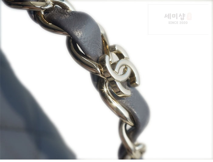 C H A N E L 샤넬 23k 뉴미니 탑핸들 CC 클래식 플랩 그레이 Bag 12번 이미지