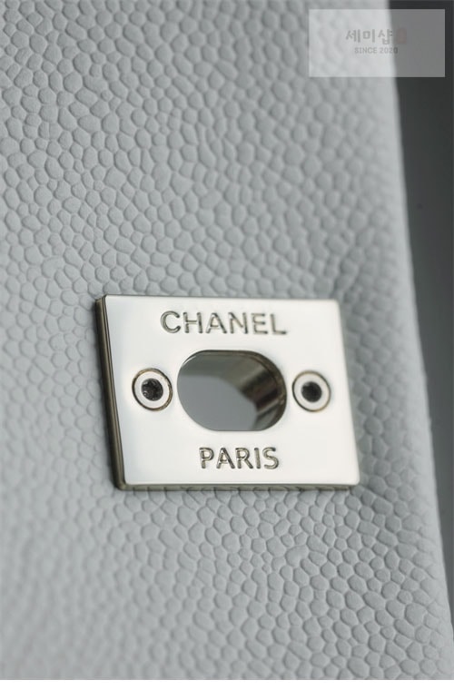 C H A N E L 샤넬 24A HAAS 더블 포켓 듀마 백백 화이트 화이트 Bag 16번 이미지