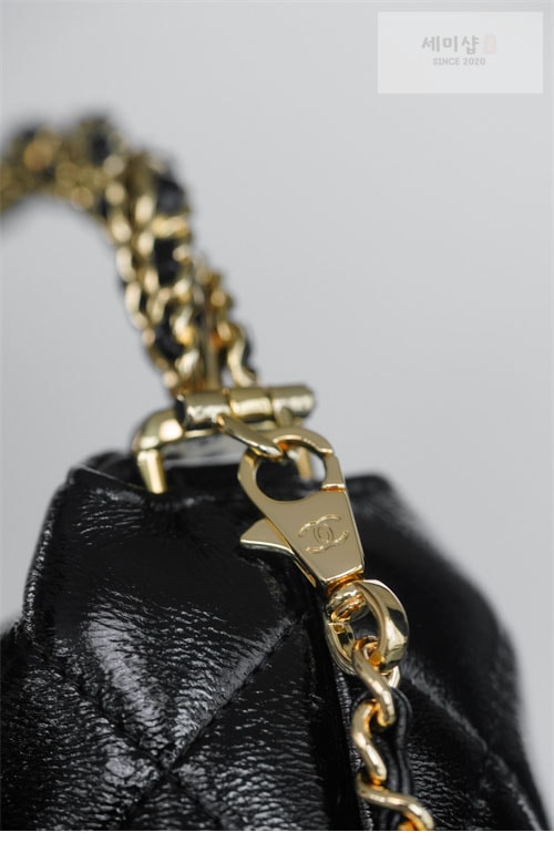 C H A N E L 샤넬 24B 램스킨 탑핸들백 블랙 Bag 10번 이미지