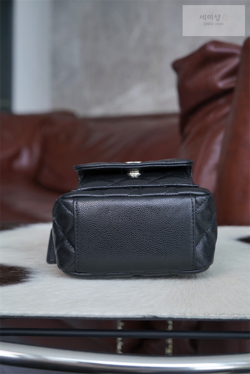 C H A N E L 샤넬 24C 탑 핸들 미니 백팩 블랙 블랙 Bag 3번 이미지