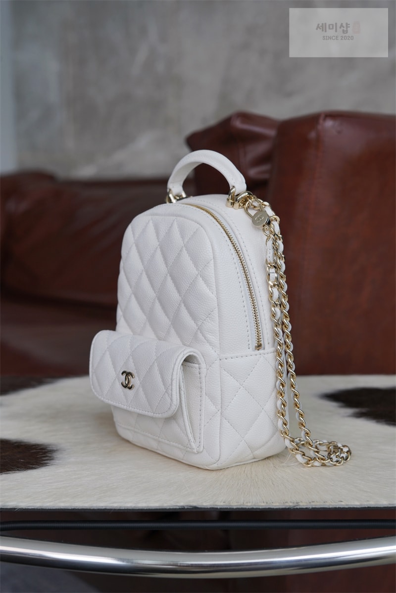 C H A N E L 샤넬 24C 탑 핸들 미니 백팩 화이트 화이트 Bag 18번 이미지
