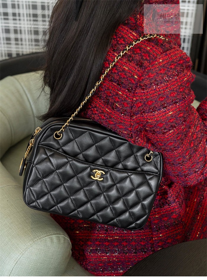 C H A N E L 샤넬 24K 골드메탈 카메라백 라지 블랙 Bag 5번 이미지