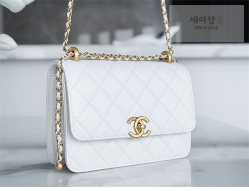 샤넬 샤넬 24c 𝐇𝐚𝐚𝐬 CF 플랩백 22cm 화이트 화이트 Bag 14번 이미지