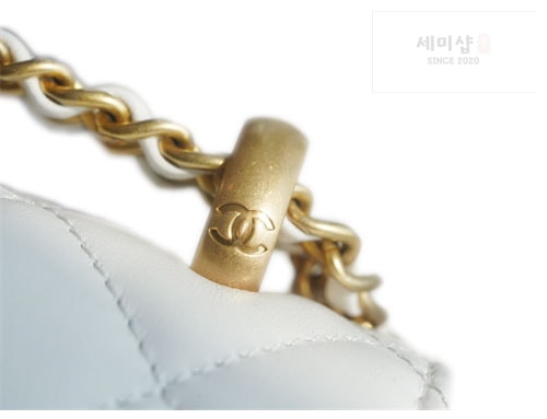 샤넬 샤넬 24c 𝐇𝐚𝐚𝐬 CF 플랩백 22cm 화이트 화이트 Bag 6번 이미지
