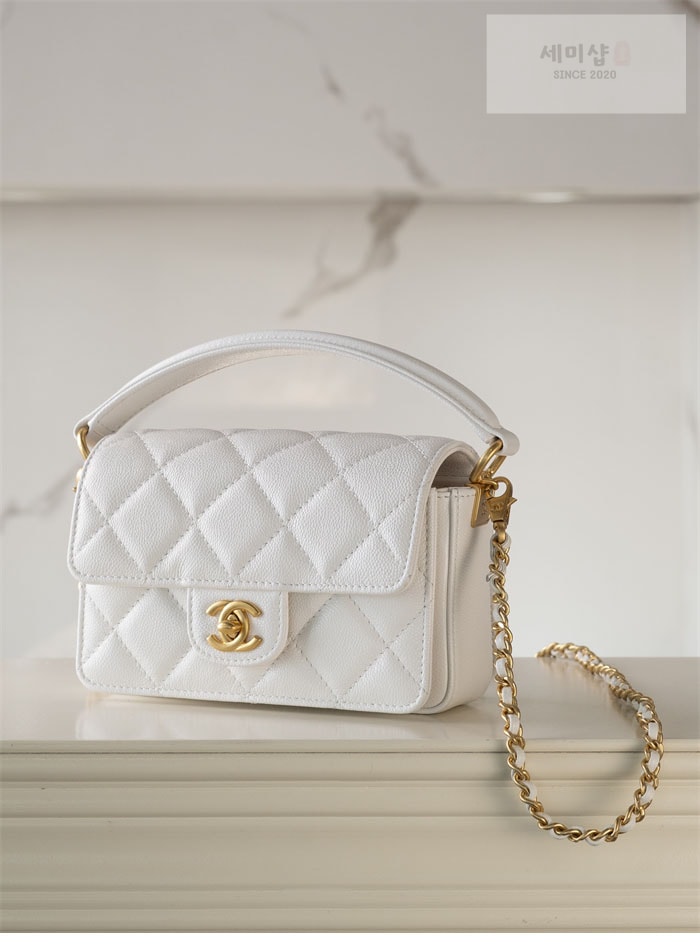 C H A N E L 샤넬 24k 핸들 플랩백 미니 화이트 Bag 7번 이미지