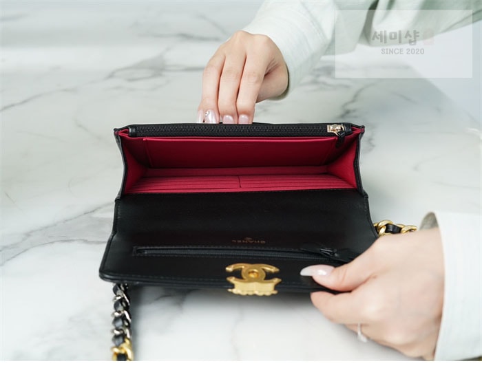 C H A N E L 샤넬 24p 19 WOC 블랙 골드 백 블랙 Bag 4번 이미지