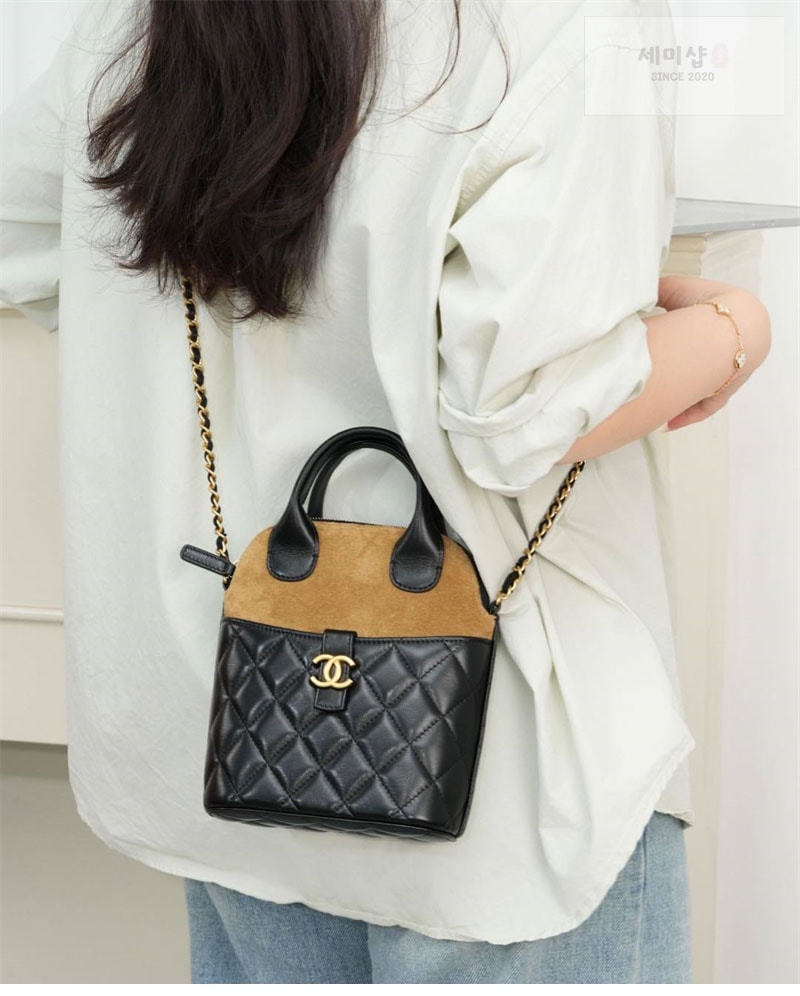 샤넬 샤넬 25A 스웨이드 카프스킨 체인 미니백 블랙 Bag 6번 이미지