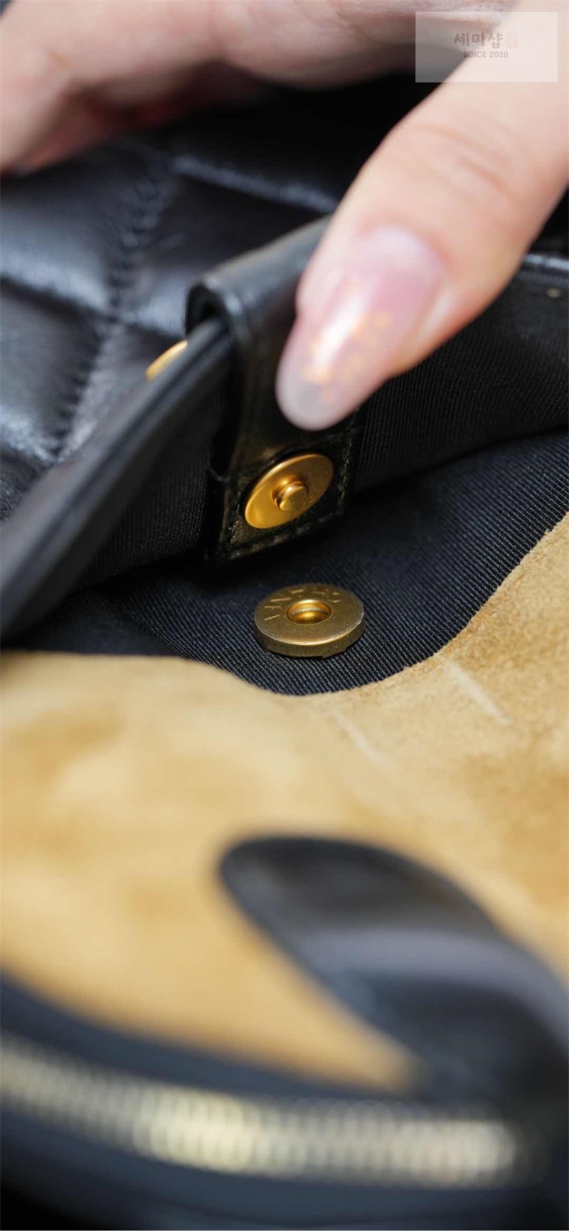 샤넬 샤넬 25A 스웨이드 카프스킨 체인 미니백 블랙 Bag 19번 이미지