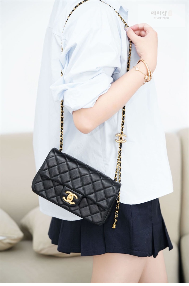 C H A N E L 샤넬 25B 뉴미니 클래식 플랩 백 골드CC 블랙 블랙 Bag 1번 이미지