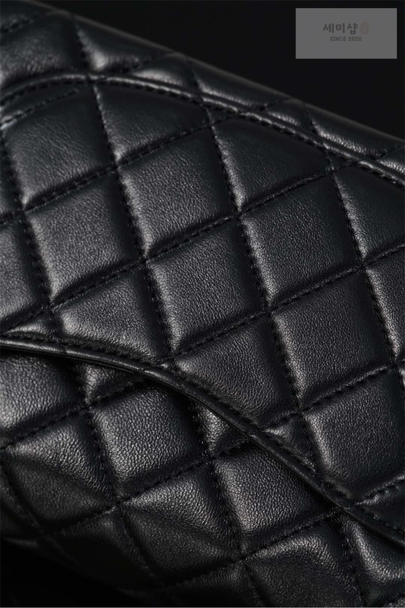 C H A N E L 샤넬 25B 뉴미니 클래식 플랩 백 골드CC 블랙 블랙 Bag 12번 이미지