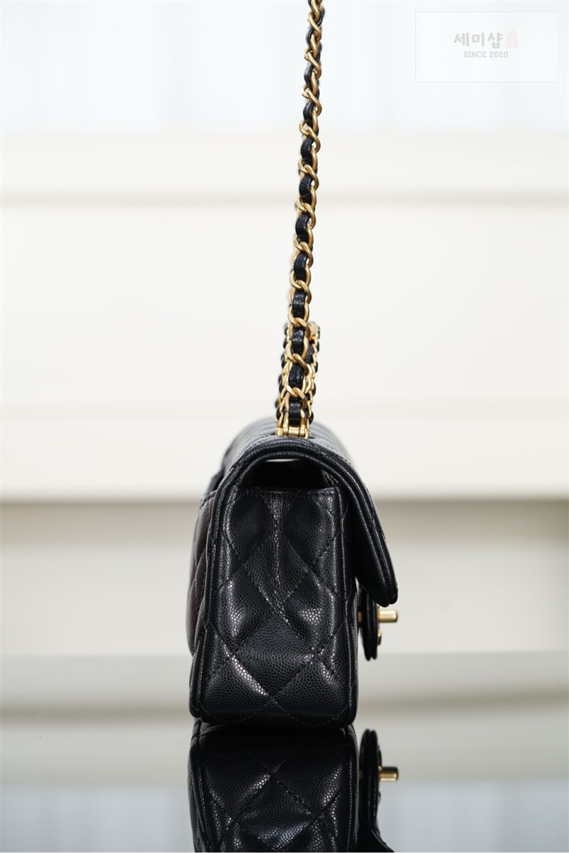 C H A N E L 샤넬 25B 클래식 뉴미니 탑핸들 플랩백 블랙 Bag 14번 이미지