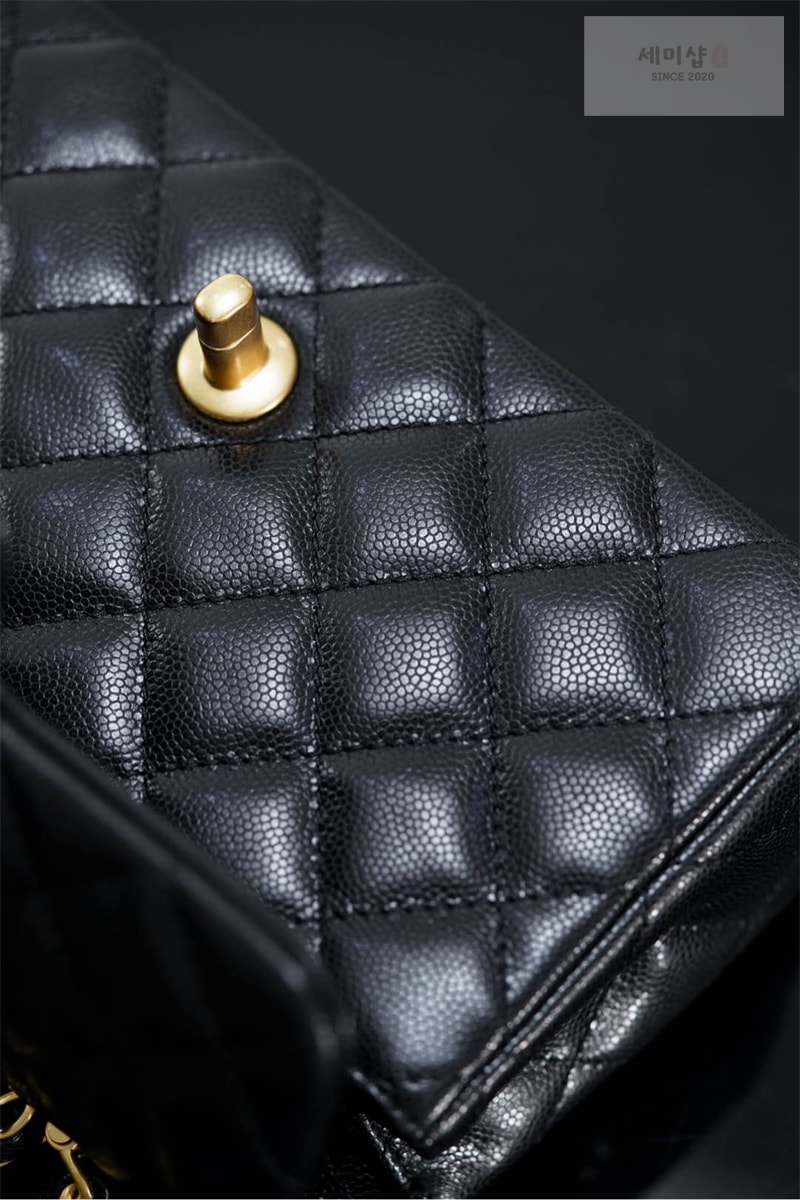 C H A N E L 샤넬 25B 클래식 뉴미니 탑핸들 플랩백 블랙 Bag 15번 이미지