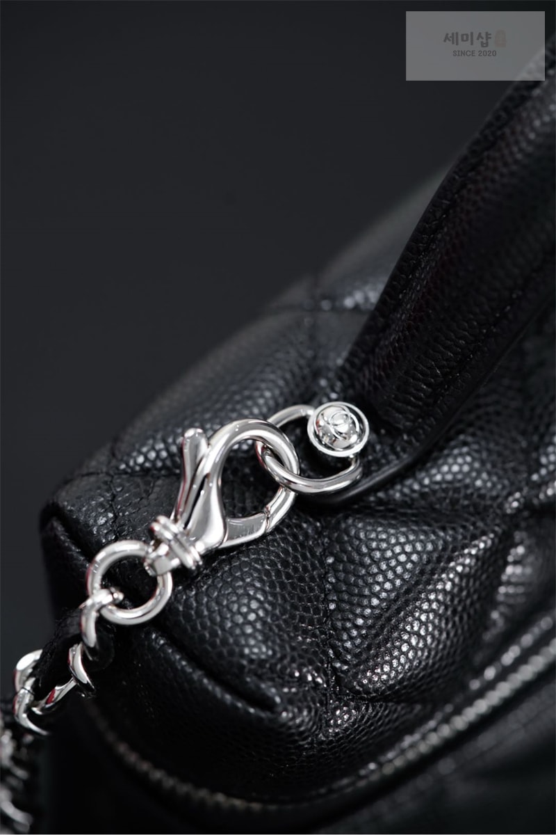C H A N E L 샤넬 25B 클래식 탑핸들 포쉐트 베니티백 블랙 블랙 Bag 12번 이미지