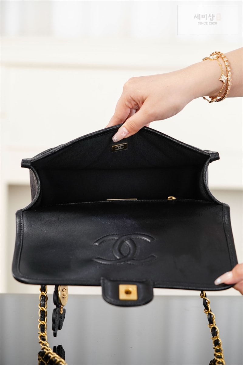 C H A N E L 샤넬 25B 탑핸들 클래식 플랩백 클로버 블랙 Bag 4번 이미지