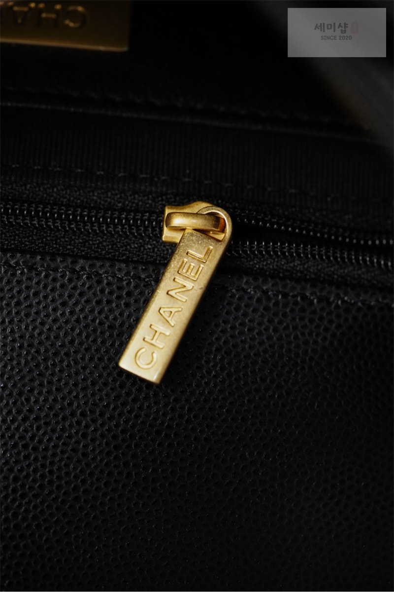 C H A N E L 샤넬 25B 탑핸들 클래식 플랩백 클로버 블랙 Bag 15번 이미지