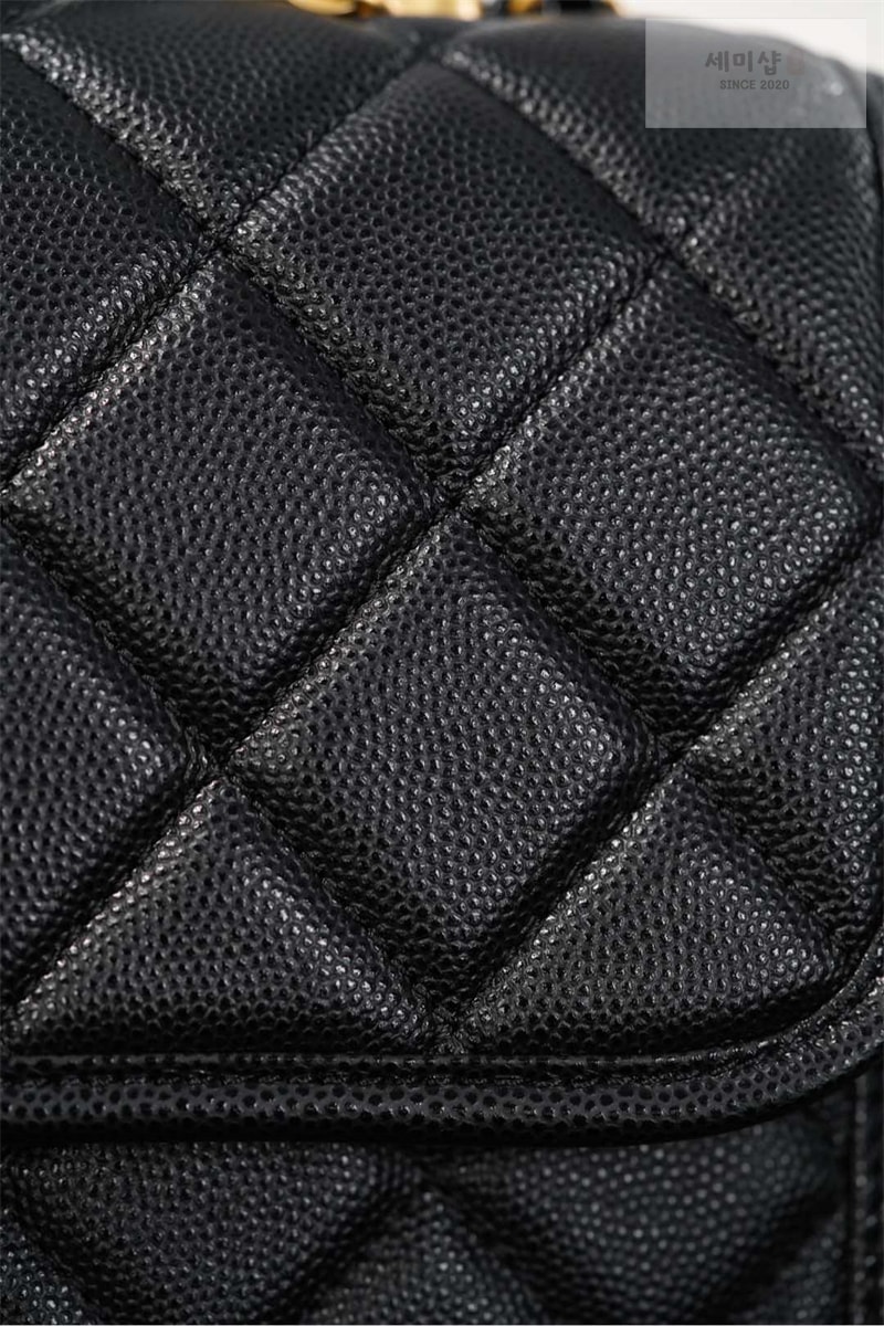C H A N E L 샤넬 25B 탑핸들 클래식 플랩백 클로버 블랙 Bag 13번 이미지