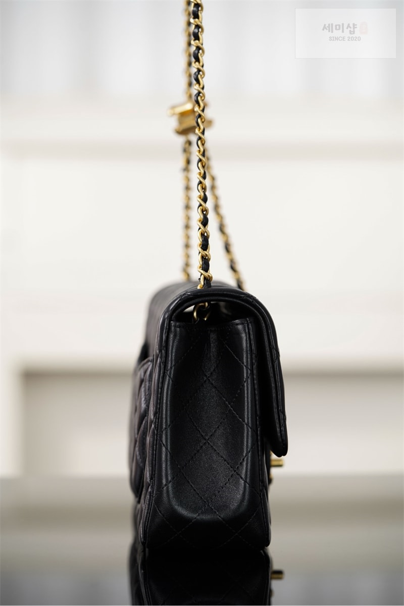 C H A N E L 샤넬 25B CC로고 클래식 플랩 라지 백 블랙 Bag 18번 이미지