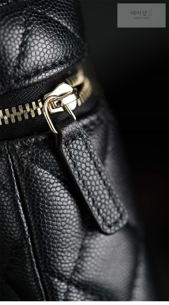 C H A N E L 샤넬 25C 베니티 캐비어 블랙 Bag 15번 이미지