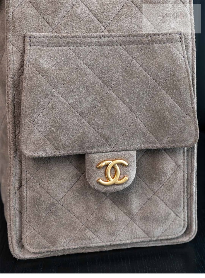 C H A N E L 샤넬 25C 스웨이드 호보 버킷백 라지 다크그레이 Bag 6번 이미지