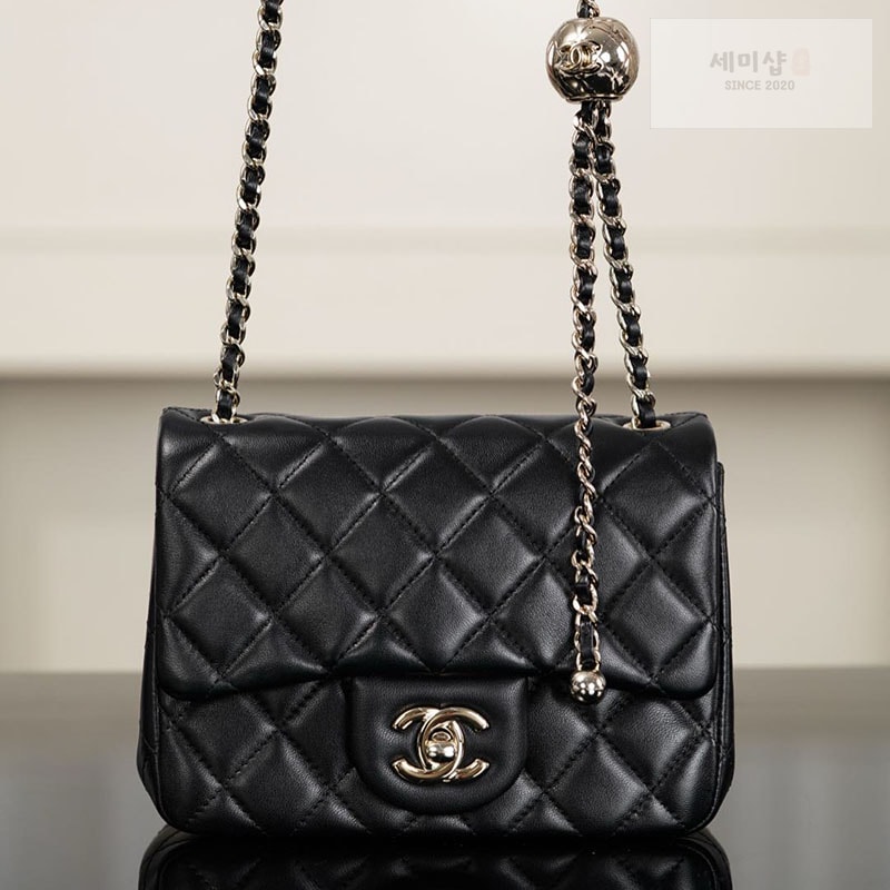 샤넬 샤넬 25K 골드볼 클래식 플랩백 쁘띠삭 블랙 블랙 Bag 11번 이미지