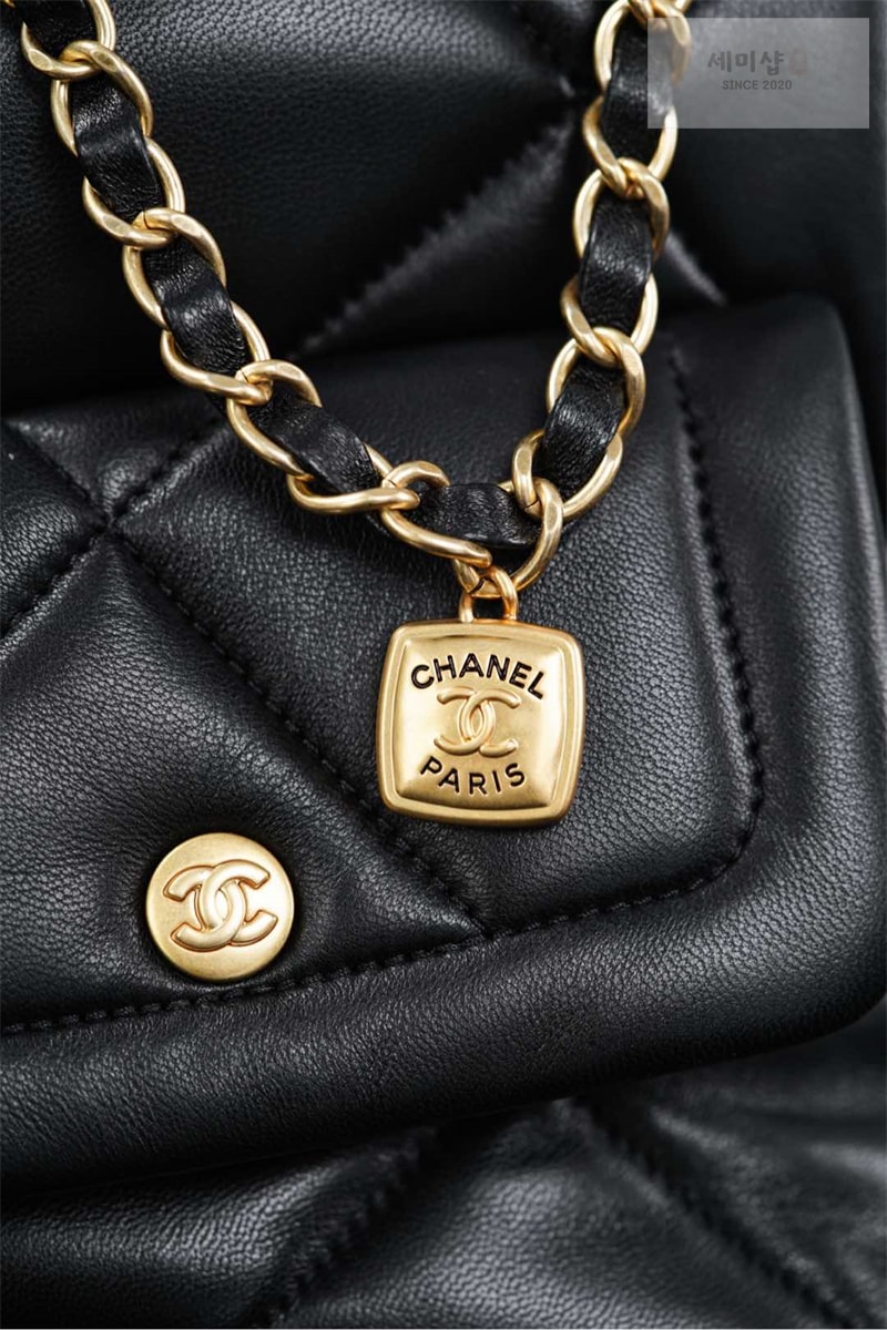 C H A N E L 샤넬 25K 쇼퍼백 골드메탈 램스킨 블랙 Bag 16번 이미지