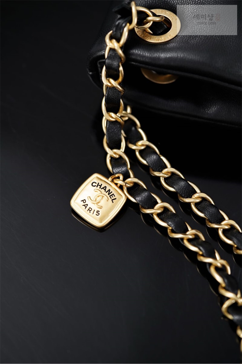 C H A N E L 샤넬 25K 쇼퍼백 골드메탈 램스킨 블랙 Bag 19번 이미지