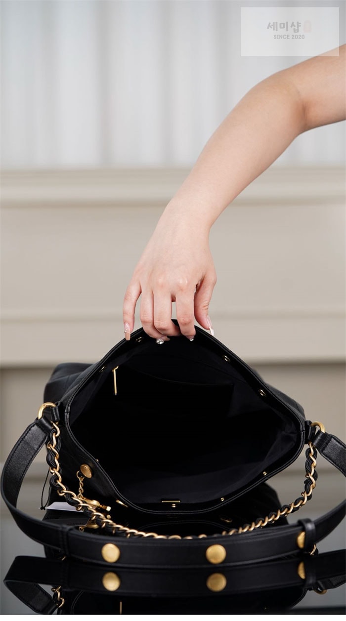 C H A N E L 샤넬 25P 호보 숄더백 블랙 Bag 2번 이미지