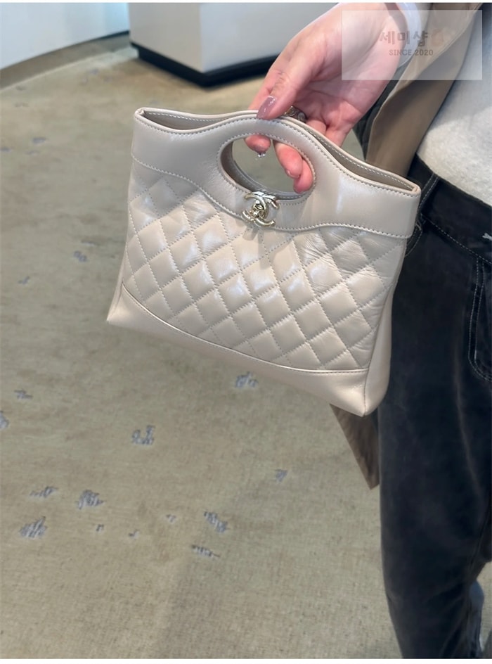 C H A N E L 샤넬 25P 31백 미니 체인 핸드백 그레이 Bag 12번 이미지