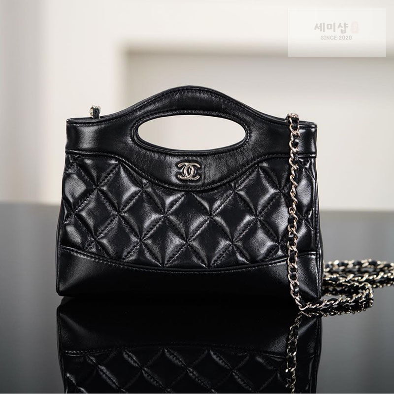 C H A N E L 샤넬 25P 31 나노 쇼핑 백 블랙 블랙 Bag 2번 이미지