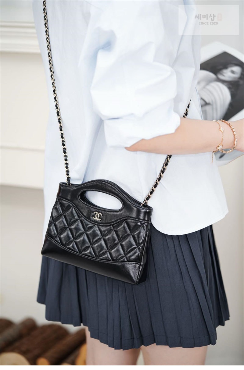 C H A N E L 샤넬 25P 31 나노 쇼핑 백 블랙 블랙 Bag 1번 이미지