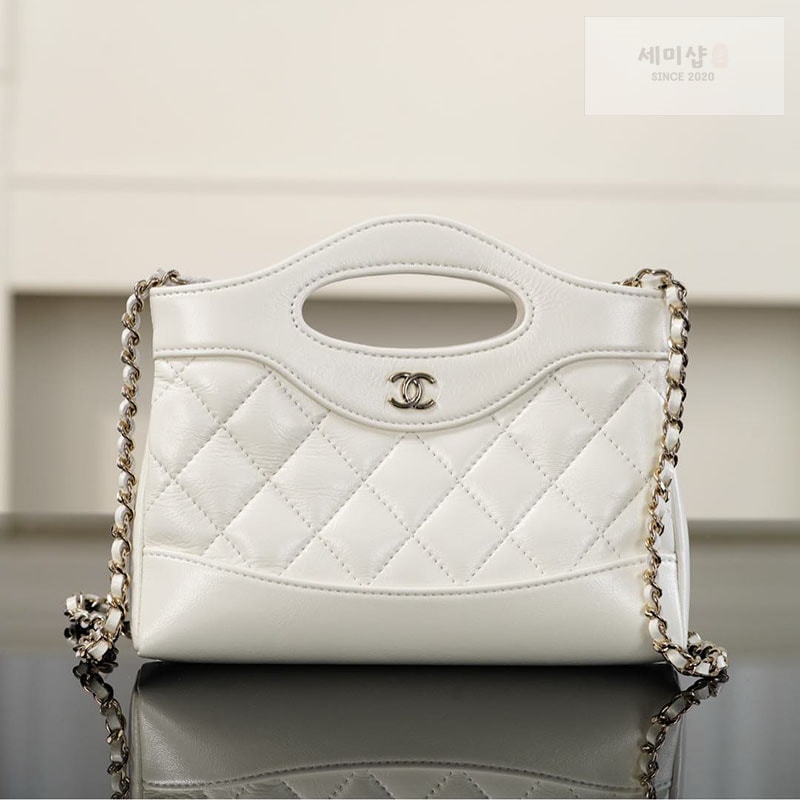 C H A N E L 샤넬 25P 31 나노 쇼핑 백 실버메탈 화이트 화이트 Bag 6번 이미지
