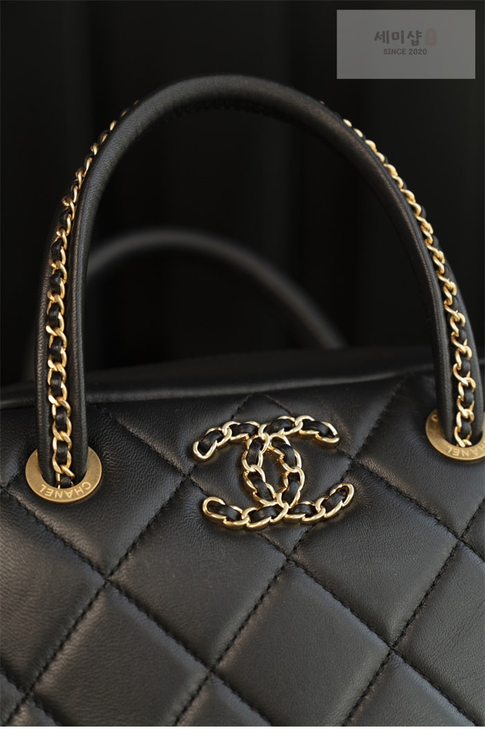 C H A N E L 샤넬 25c 골드 메탈 탑핸들 볼링백 블랙 Bag 14번 이미지