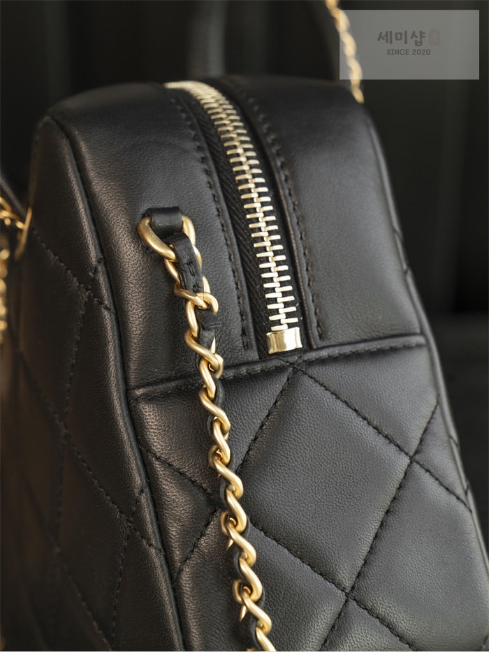 C H A N E L 샤넬 25c 골드 메탈 탑핸들 볼링백 블랙 Bag 15번 이미지