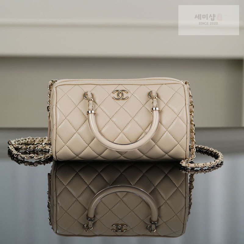 C H A N E L 샤넬 25c 체인 미니 볼링백 베이지 Bag 10번 이미지