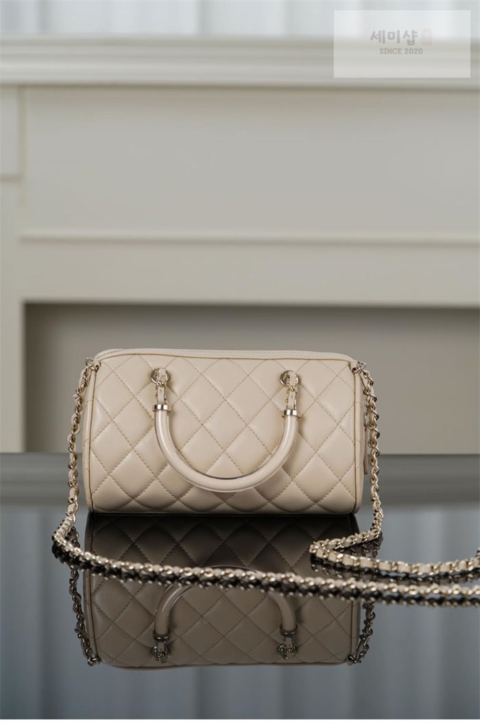 C H A N E L 샤넬 25c 체인 미니 볼링백 베이지 Bag 1번 이미지