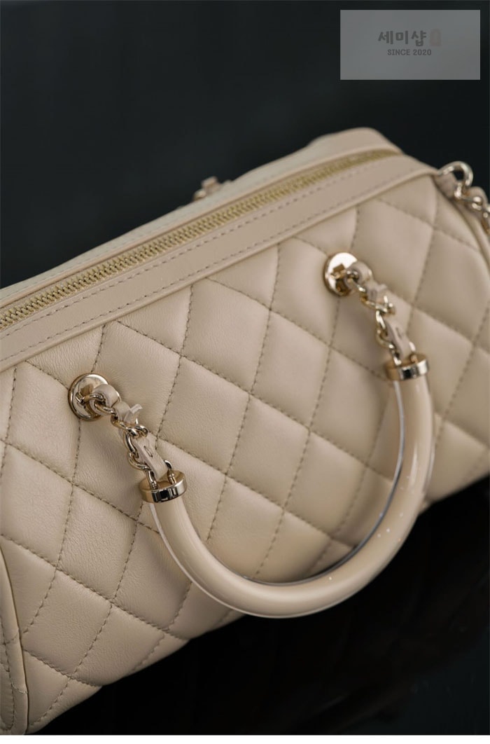 C H A N E L 샤넬 25c 체인 미니 볼링백 베이지 Bag 17번 이미지