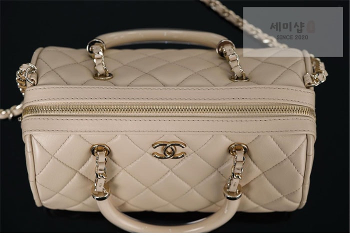 C H A N E L 샤넬 25c 체인 미니 볼링백 베이지 Bag 18번 이미지