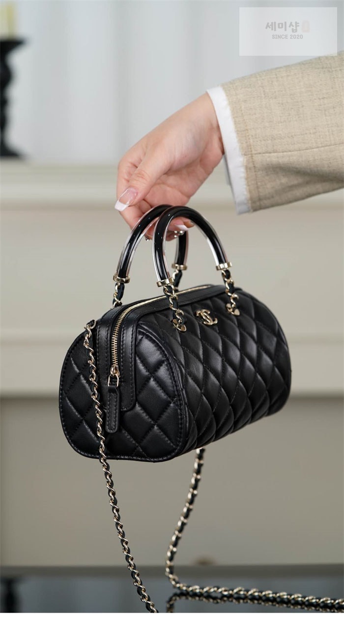 C H A N E L 샤넬 25c 체인 미니 볼링백 블랙 Bag 17번 이미지